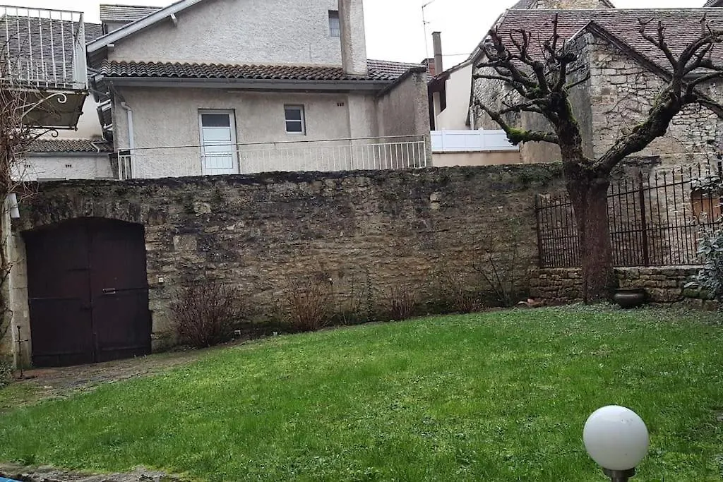 Maison Du Xveme Au Coeur Du Village Medieval Martel