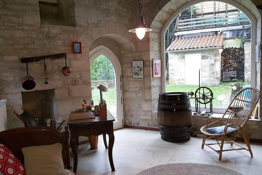 Maison Du Xveme Au Coeur Du Village Medieval Martel 0*,  France