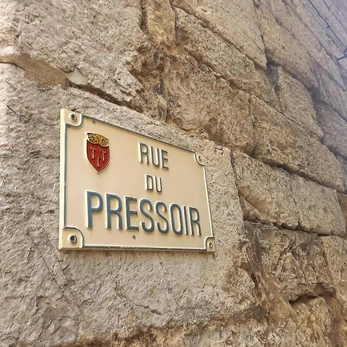 Maison Du Xveme Au Coeur Du Village Medieval Martel France