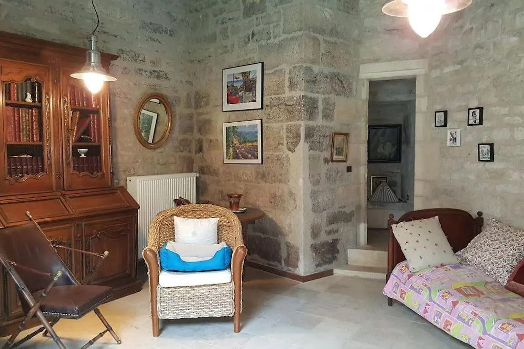 Holiday home Maison Du Xveme Au Coeur Du Village Medieval Martel France