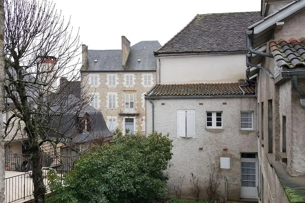 Maison Du Xveme Au Coeur Du Village Medieval Martel