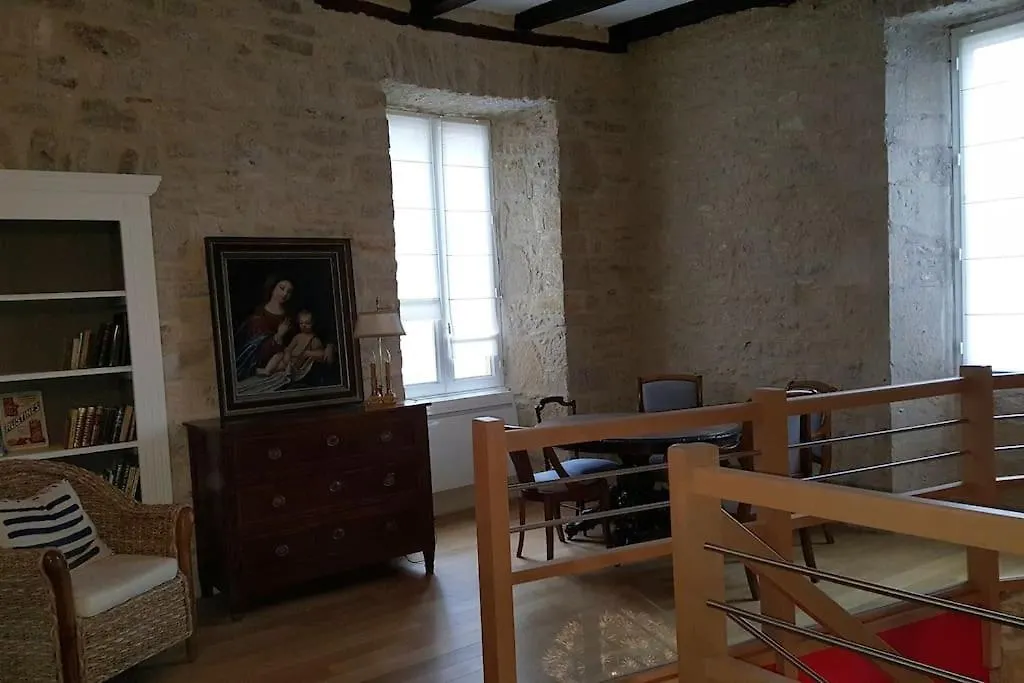 Holiday home Maison Du Xveme Au Coeur Du Village Medieval Martel