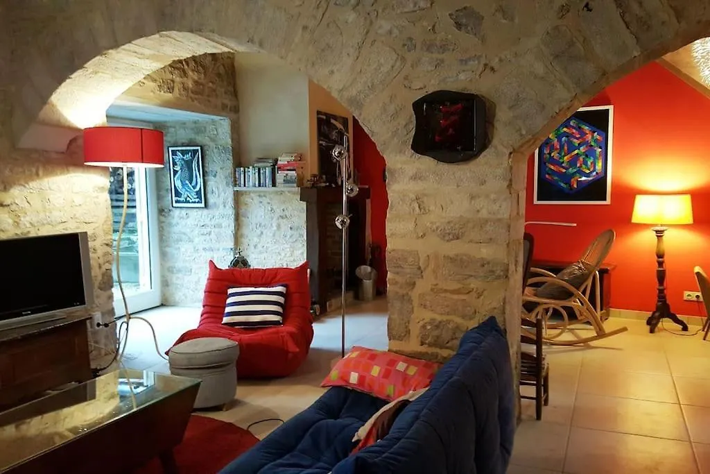 Maison Du Xveme Au Coeur Du Village Medieval Martel 0*,