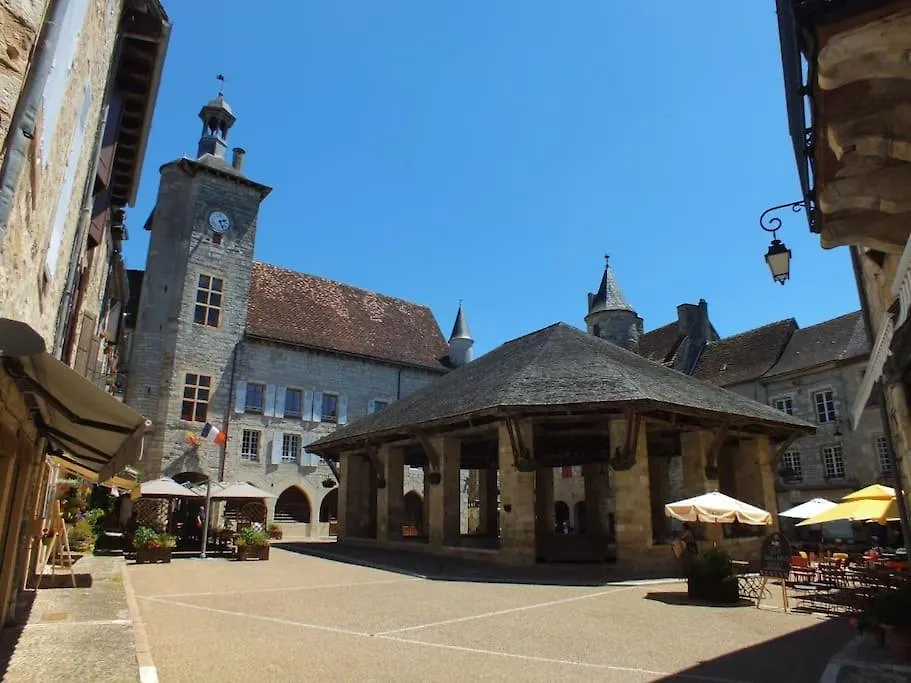 Holiday home Maison Du Xveme Au Coeur Du Village Medieval Martel France