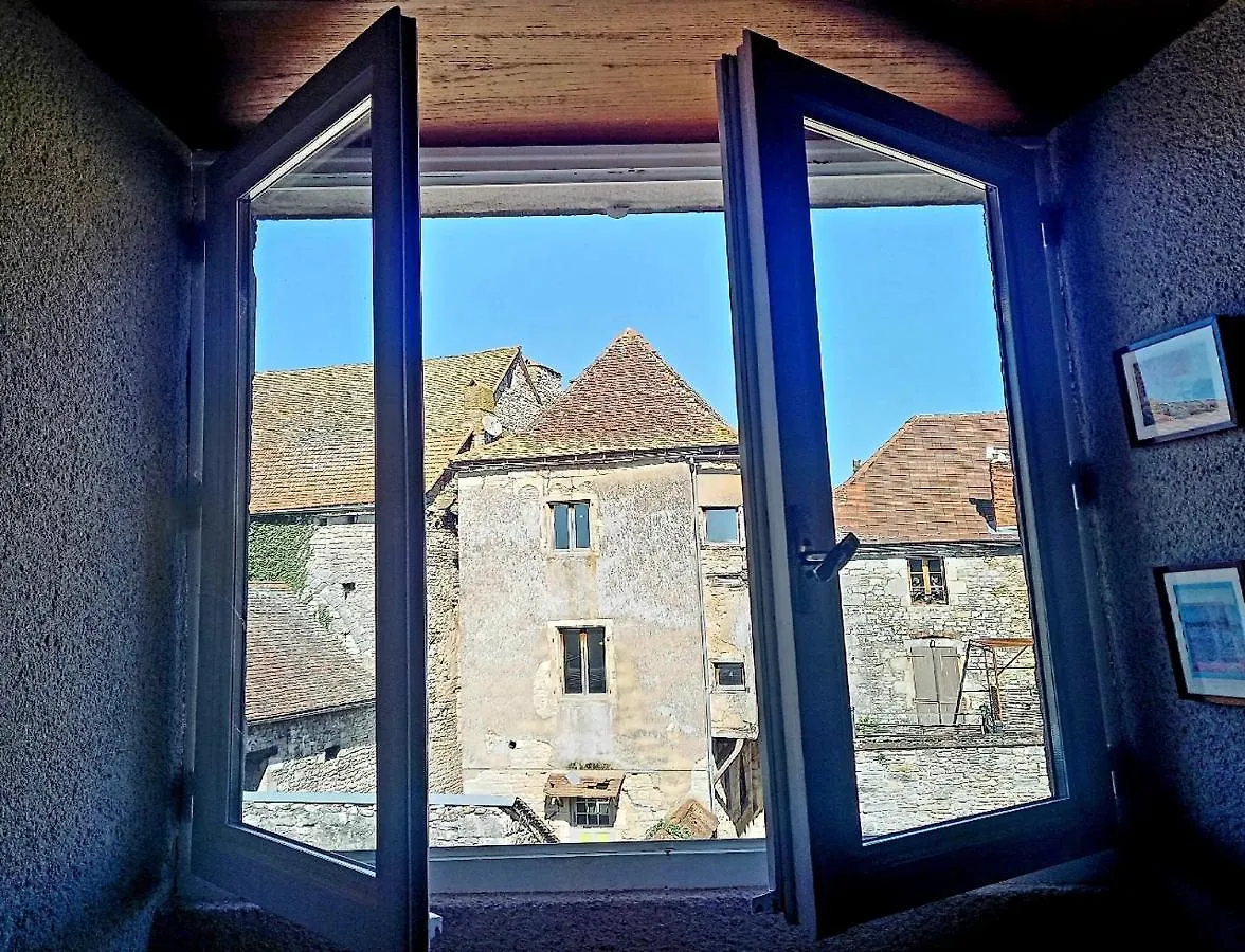 Holiday home Maison Du Xveme Au Coeur Du Village Medieval Martel
